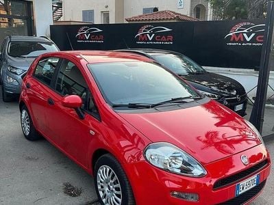 Usata Fiat Punto Street 75 CV (55 kW) 2014 Rosso Utilitaria