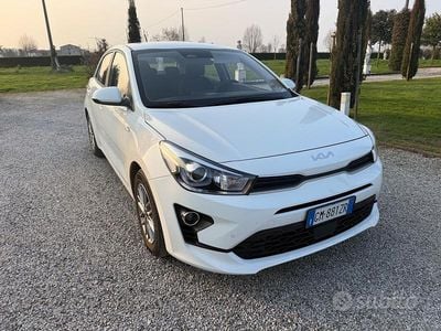 Usata Kia Rio Style 82 CV (60 kW) 2023 Bianco Berlina