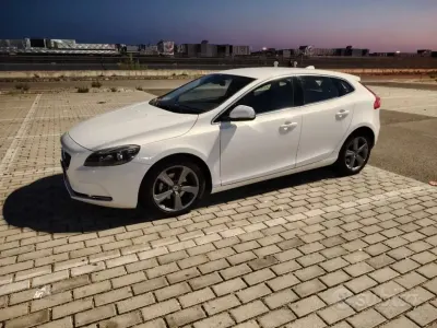 Usata Volvo V40 Momentum 2013 Bianco Station wagon