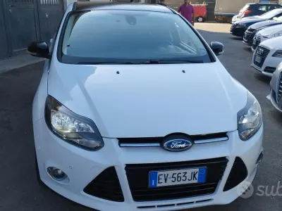 Usata Ford Focus Titanium 115 CV (84 kW) 2014 Bianco Berlina