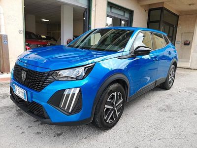 Usata Peugeot 2008 Active 101 CV (74 kW) 2024 Blu SUV