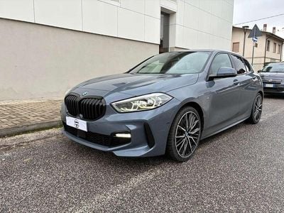 Usata BMW 116 M Sport 116 CV (85 kW) 2022 Blu/azzurro Utilitaria