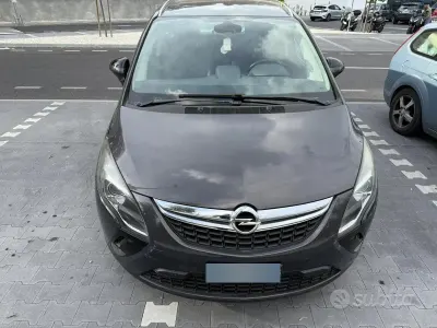 Usata Opel Zafira 165 CV (121 kW) 2013 Grigio Monovolume
