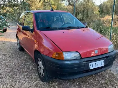 Usata Fiat Punto 54 CV (39 kW) 1997 Rosso Berlina