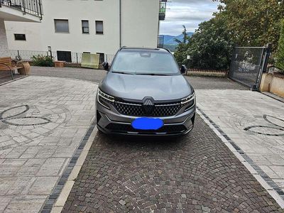 Usata Renault Austral Iconic 131 CV (96 kW) 2023 Grigio SUV