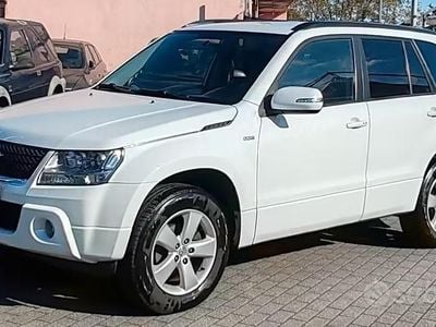 Usata Suzuki Grand Vitara 129 CV (94 kW) 2011 Bianco SUV