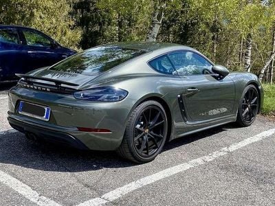 Usata Porsche 718 Cayman 299 CV (219 kW) 2024 Verde Coupé