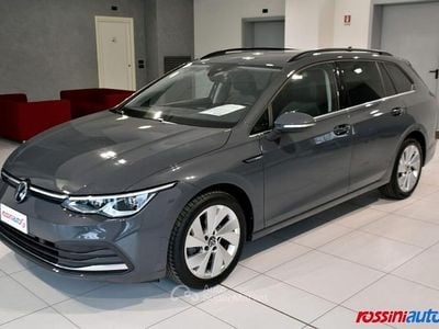 Usata VW Golf VIII Style 131 CV (96 kW) 2021 Gray Station wagon
