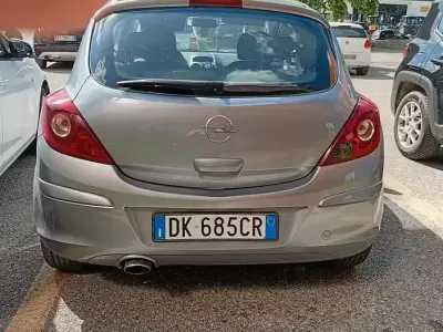 Używany Opel Corsa 75 KM (55 kW) 2008 Szary Hatchback