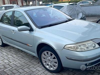 Usata 2001 Renault Laguna II Initiale Berlina | 1800 €