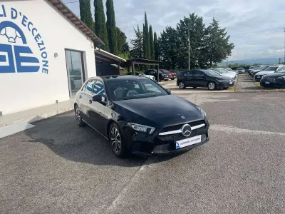 Usado Mercedes A180 116 HP (85 kW) 2021 Preto Sedan