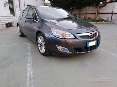 usata Opel Astra 4ª serie - 2011