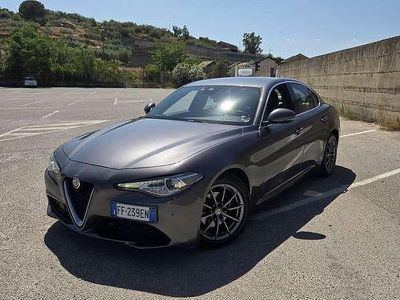 Usata Alfa Romeo Giulia Super 179 CV (131 kW) 2016 Grigio Berlina