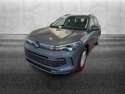 Gebraucht VW Tiguan Life 150 PS (110 kW) 2025 Grau SUV