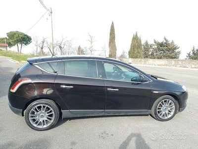 Usata Lancia Delta 120 CV (88 kW) 2012 Nero Utilitaria
