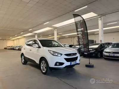 Usata Hyundai ix35 Comfort 136 CV (100 kW) 2012 Bianco SUV