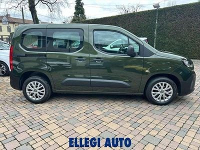 Nuova Fiat Doblò 131 CV (96 kW) 2026 Verde Monovolume