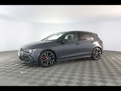 Usata VW Golf VIII GTI 245 CV (180 kW) 2023 Grigio daytona Berlina