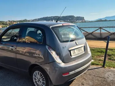 Usata Lancia Ypsilon 60 CV (44 kW) 2007 Grigio Utilitaria