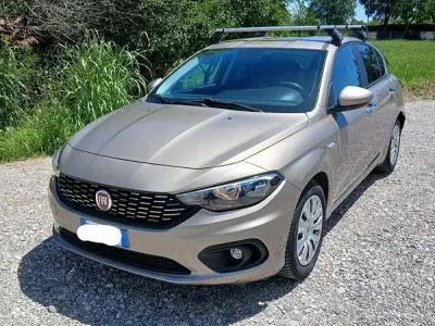 Usata Fiat Tipo Pop 95 CV (69 kW) 2018 Grigio Berlina