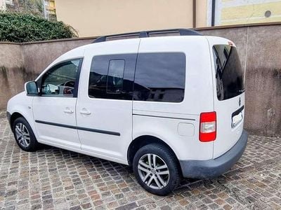 Usata VW Caddy 105 CV (77 kW) 2009 Bianco Monovolume