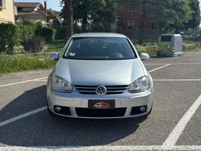 Usata VW Golf V Comfortline 102 CV (75 kW) 2007 Grigio Berlina
