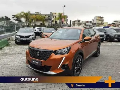 Usata Peugeot 2008 Allure 102 CV (75 kW) 2020 Arancione SUV