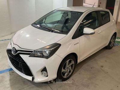 Usata Toyota Yaris Hybrid Active 75 CV (55 kW) 2015 Bianco SUV