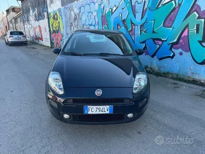 Usata Fiat Punto Evo 70 CV (51 kW) 2016 Bluazzurro Utilitaria