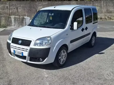 Usata Fiat Doblò Active 105 CV (77 kW) 2007 Bianco Monovolume