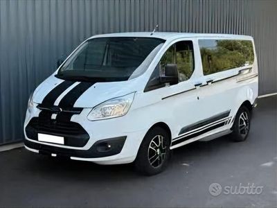 Usata Ford Tourneo Titanium 170 CV (125 kW) 2016 Bianco Monovolume