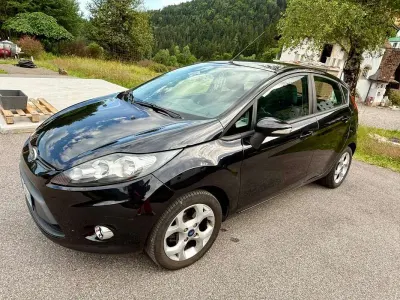 Usata Ford Fiesta Titanium 60 CV (44 kW) 2012 Berlina