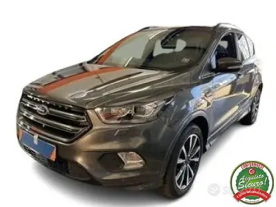 Usata Ford Kuga ST-Line 150 CV (110 kW) 2017 Grigio scuro SUV
