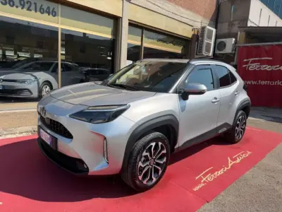 Usata Toyota Yaris Cross Trend 92 CV (67 kW) 2025 Grigio SUV