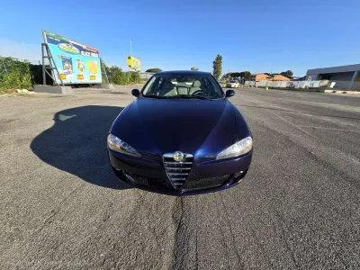 Usata Alfa Romeo 147 Distinctive 105 CV (77 kW) 2005 Blu/azzurro Utilitaria
