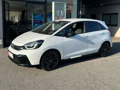 Usata Honda Jazz Sport 107 CV (78 kW) 2025 Platinum white Utilitaria