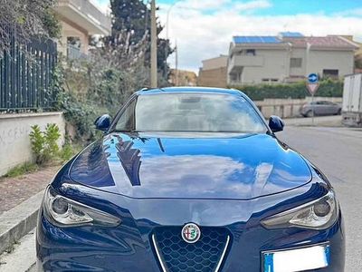 Usata Alfa Romeo Giulia 180 CV (132 kW) 2017 Blu Berlina