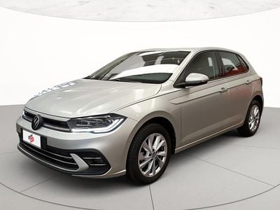 Usata VW Polo Style 95 CV (69 kW) 2025 Reflex silver metallizzato Utilitaria