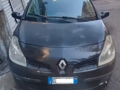 Usata Renault Clio LE 85 CV (62 kW) 2006 Nero Utilitaria