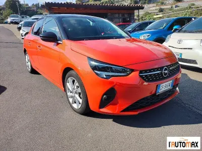 Używany Opel Corsa Edition 101 KM (74 kW) 2021 Pomarańczowy Sedan/Limuzyna