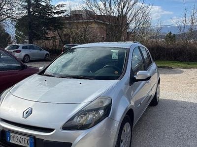 Usata Renault Clio II Dynamique 86 CV (63 kW) 2009 Argento Berlina