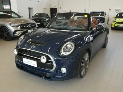 Usata Mini Cooper SD Hype 2019 Lapisluxury blue mini yours Utilitaria