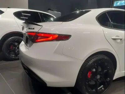 Usata Alfa Romeo Giulia Sprint 280 CV (205 kW) 2024 Bianco Berlina