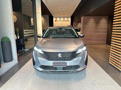 Usata Peugeot 3008 Allure 130 CV (95 kW) 2021 Grigio SUV