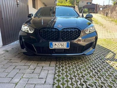 Begagnad BMW M135 306 HK (225 kW) 2023 Svart Halvkombi