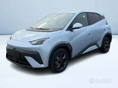 Nuova BYD Dolphin Surf Comfort 83 kW (114 CV) 2026 Blu Utilitaria