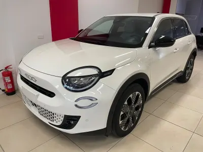 Usata Fiat 600 La Prima 100 CV (73 kW) 2025 Bianco SUV