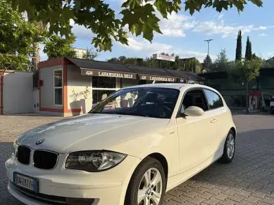 Usata BMW 116 116 CV (85 kW) 2009 Bianco Utilitaria