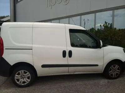 Usata Fiat Doblò Easy 105 CV (77 kW) 2019 Bianco Monovolume