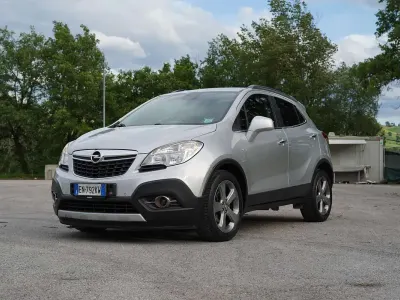 Usata Opel Mokka Cosmo 116 CV (85 kW) 2012 Argento SUV